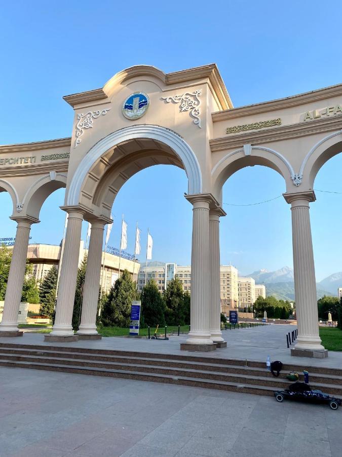 Студия Эрмитаж Атакент Almaty Bagian luar foto