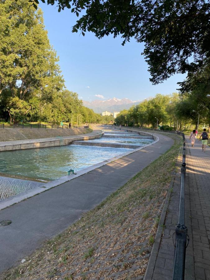 Студия Эрмитаж Атакент Almaty Bagian luar foto