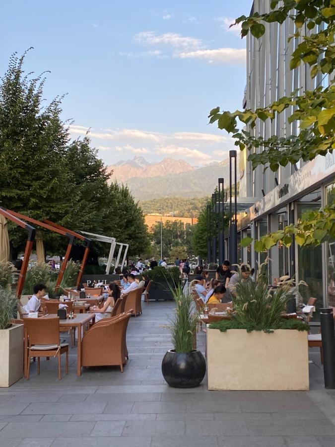 Студия Эрмитаж Атакент Almaty Bagian luar foto
