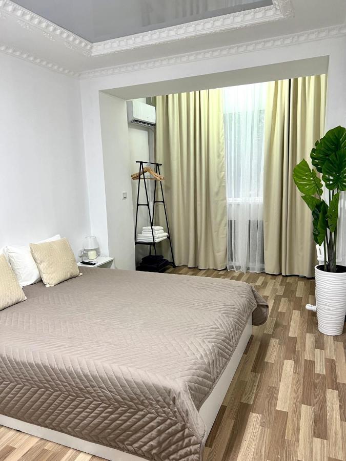 Студия Эрмитаж Атакент Almaty Bagian luar foto